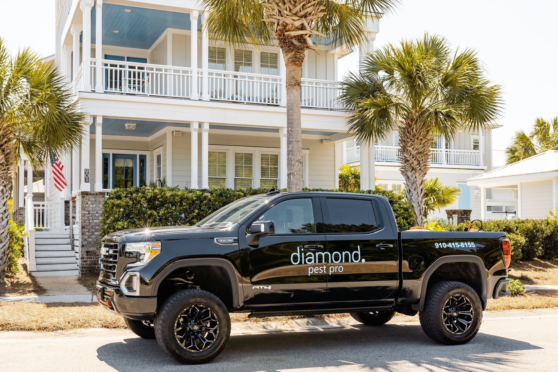 Diamond Pest Pro service vehicle at a Carolina home